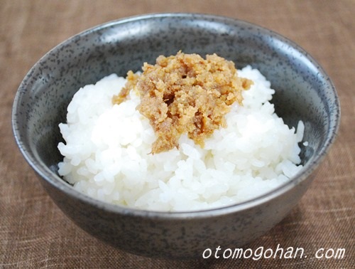 ご飯にかけるからあげ